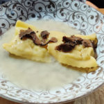 Raviolis rellenos de salchichón de Málaga y parfait de pato