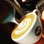 FIESTA POP 2022. CAFE PASCUCCI. Taza con lechera